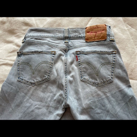 Vintage Tough Boot Cut Levi 527s - Picture 4 of 5